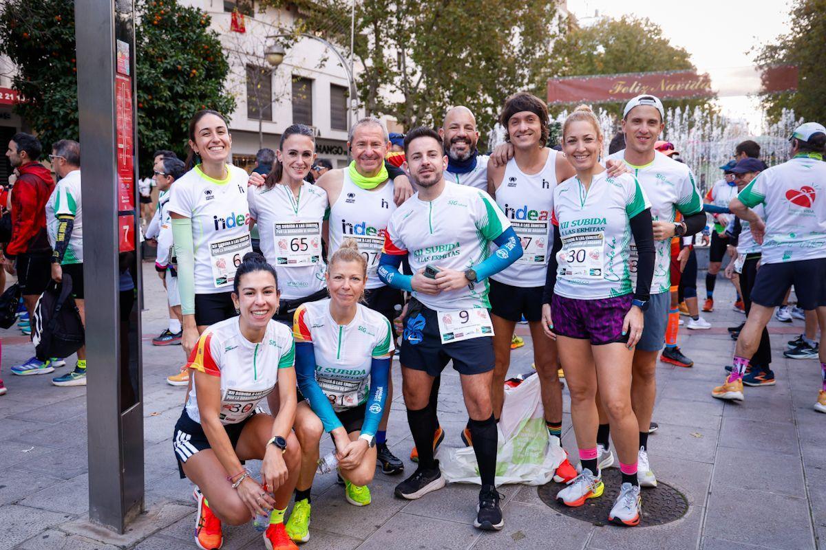 Un grupo de corredores, antes de iniciar la prueba.