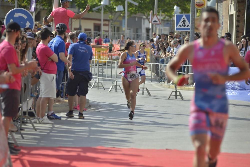 Llegada a la meta del Triatlón Villa de Fuente Álamo