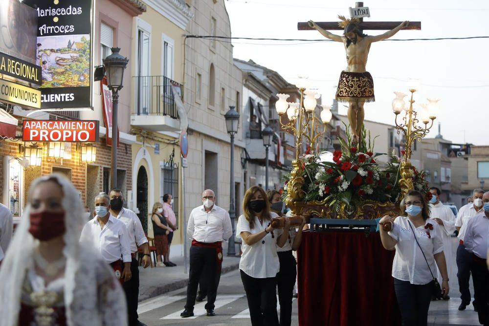 Procesión en la calle del Cristo de la Salud del Palmar