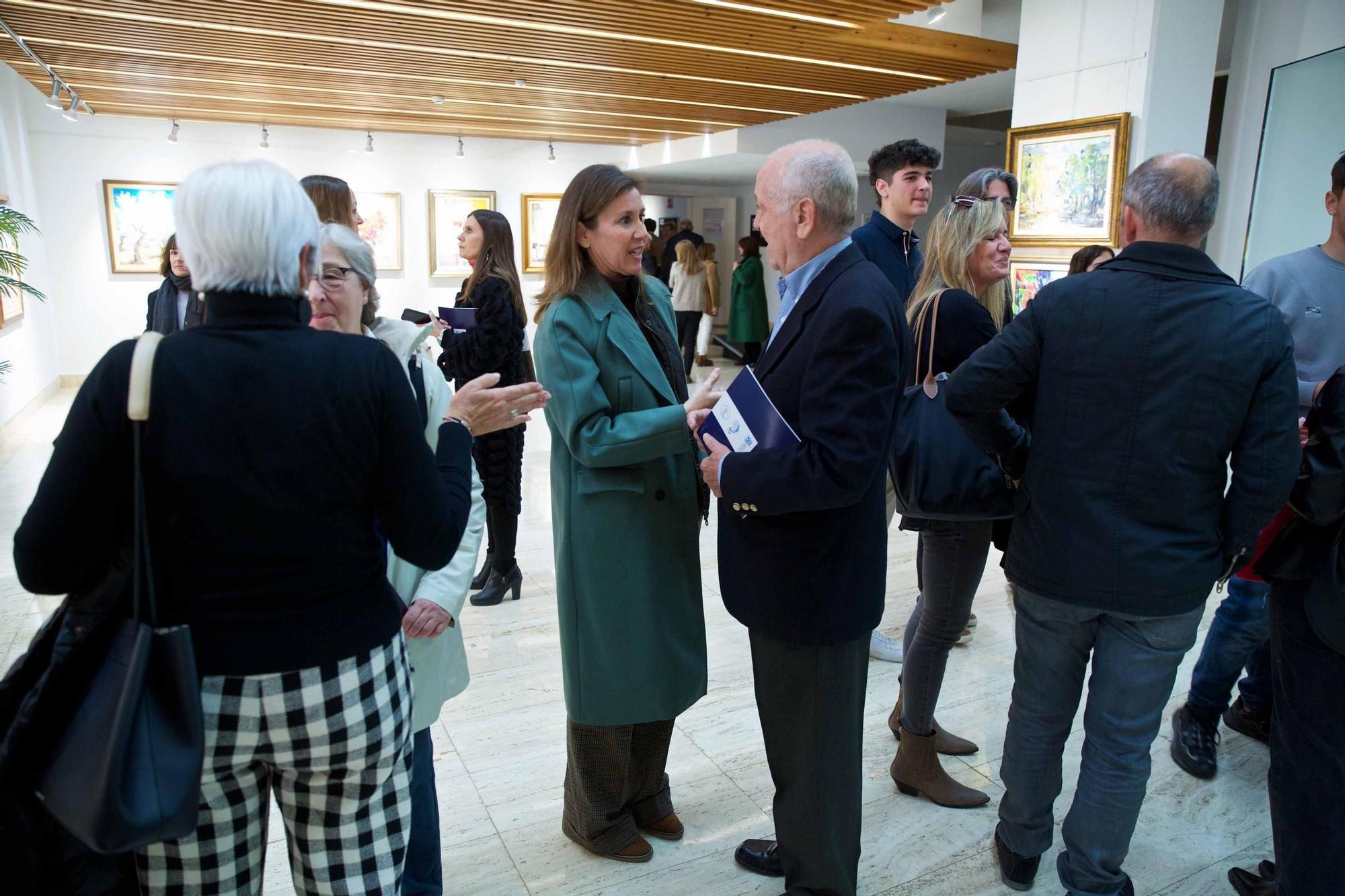 Inaugurción de la exposición sobre la última etapa del pintor Ruiz Morante en el Colegio de Médicos de Alicante