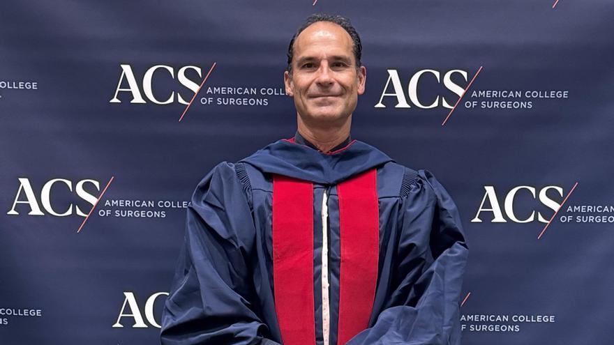 El jefe del Servicio Cirugía General y Digestiva de Quirónsalud entra en Colegio Americano de Cirujanos