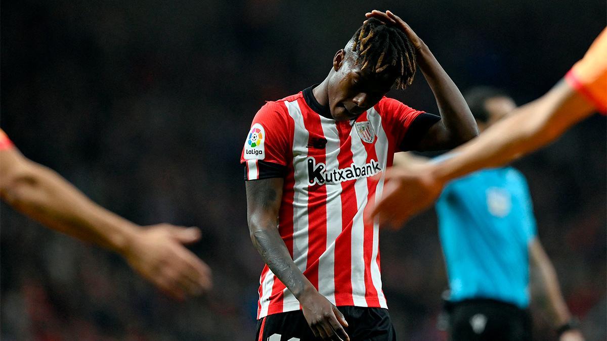 Nico Williams, cabizbajo durante el encuentro de liga ante el Atlético