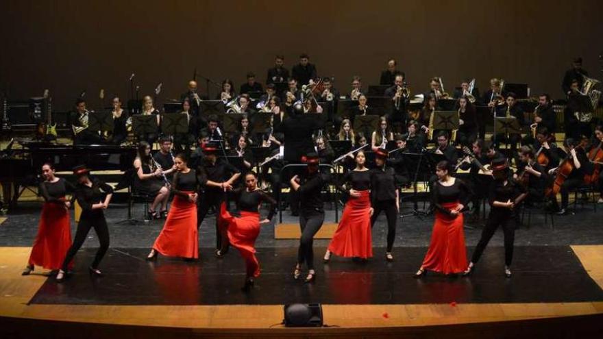 El Colegio Liceo La Paz celebra la tercera Gala de Música y Danza