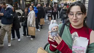 Fiebre por los labubus: la tienda Pop Mart de Barcelona seguirá abierta hasta el 1 de marzo