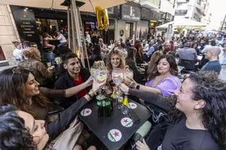 Alicante allana la ampliación del horario de la hostelería y el Ayuntamiento rechaza las propuestas de la izquierda