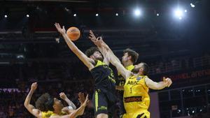 Tenerife cayó ante AEK y termina cuarto de la BCL