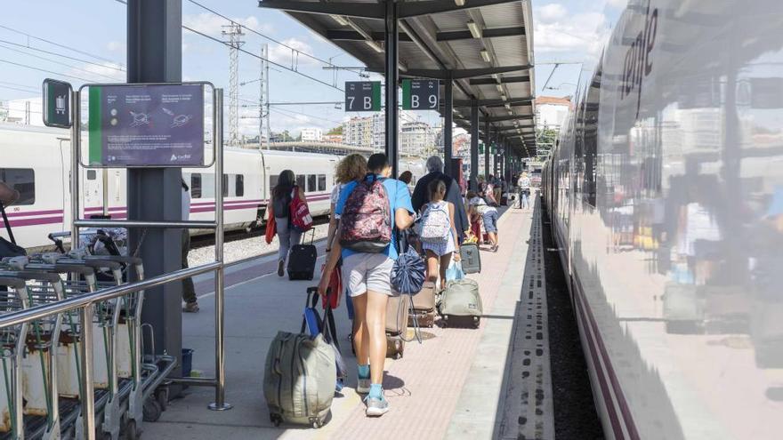 Tren Vigo-Madrid (archivo). // C. Graña