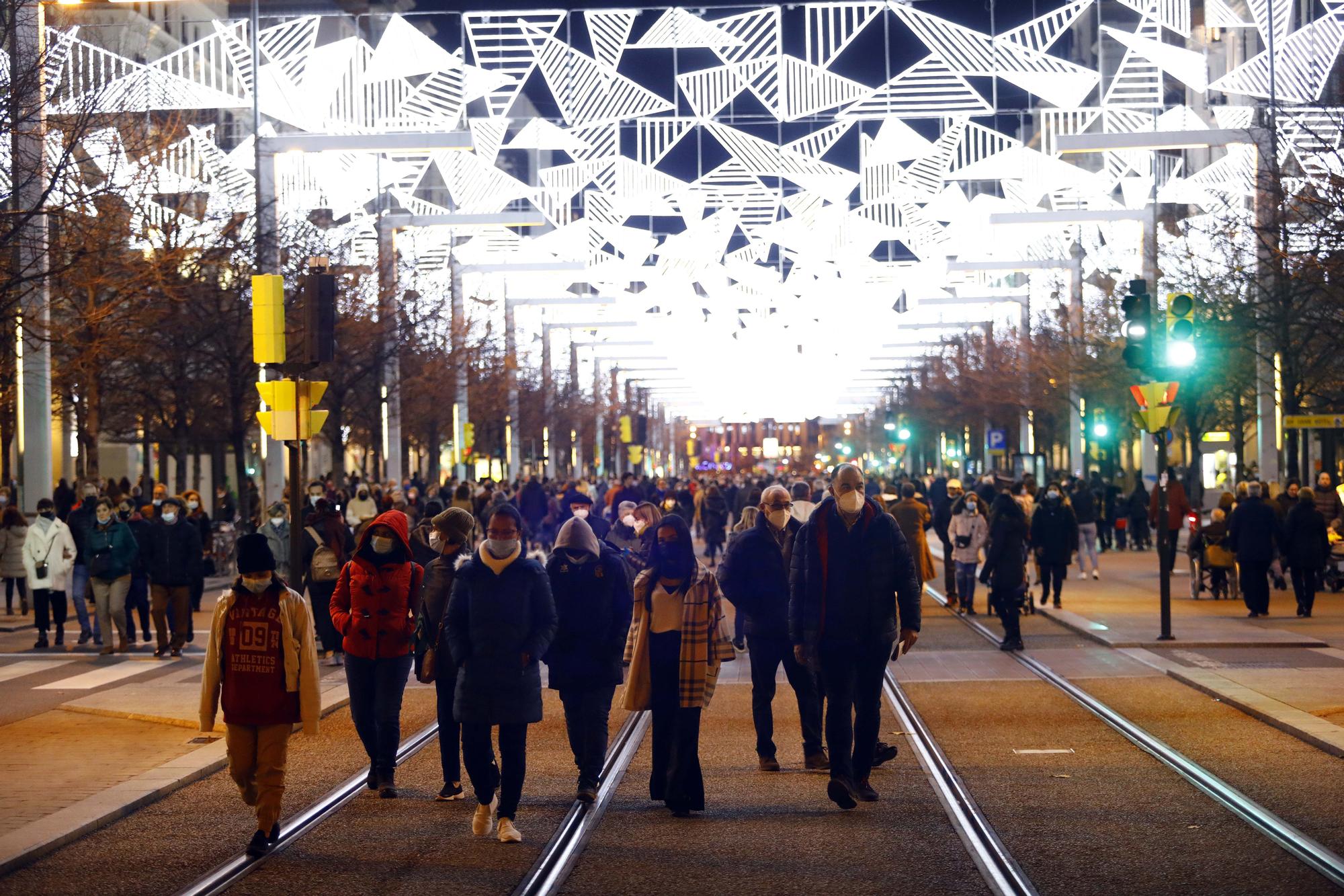 Zaragoza enciende la Navidad