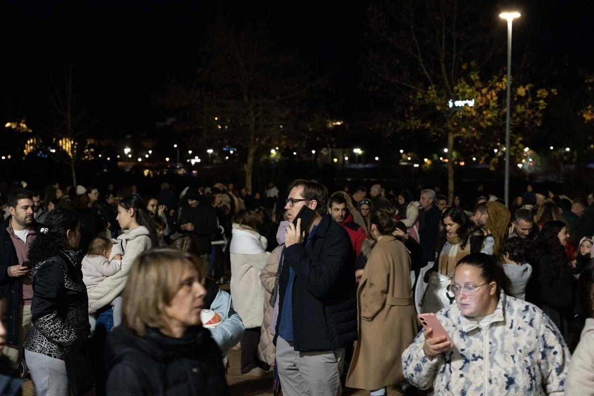 Fotogalería | Badajoz se vuelca un año más con la Noche de los Deseos a orillas del Guadiana