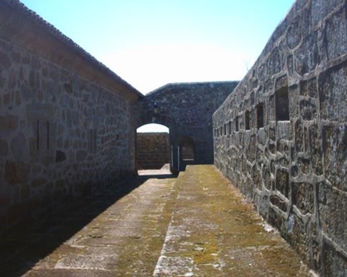 El castillo del Cardenal, a la venta en Corcubión