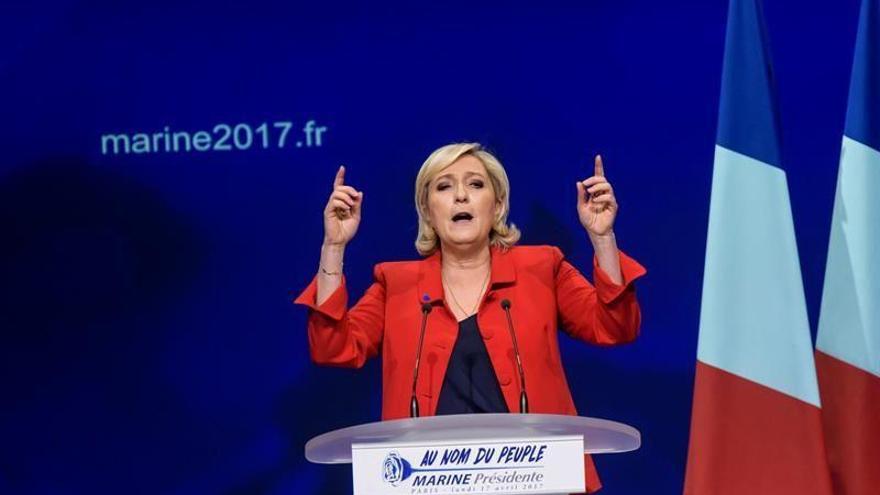 Le Pen: &quot;El euro va a morir y es mejor preparar su fin para evitar el caos&quot;