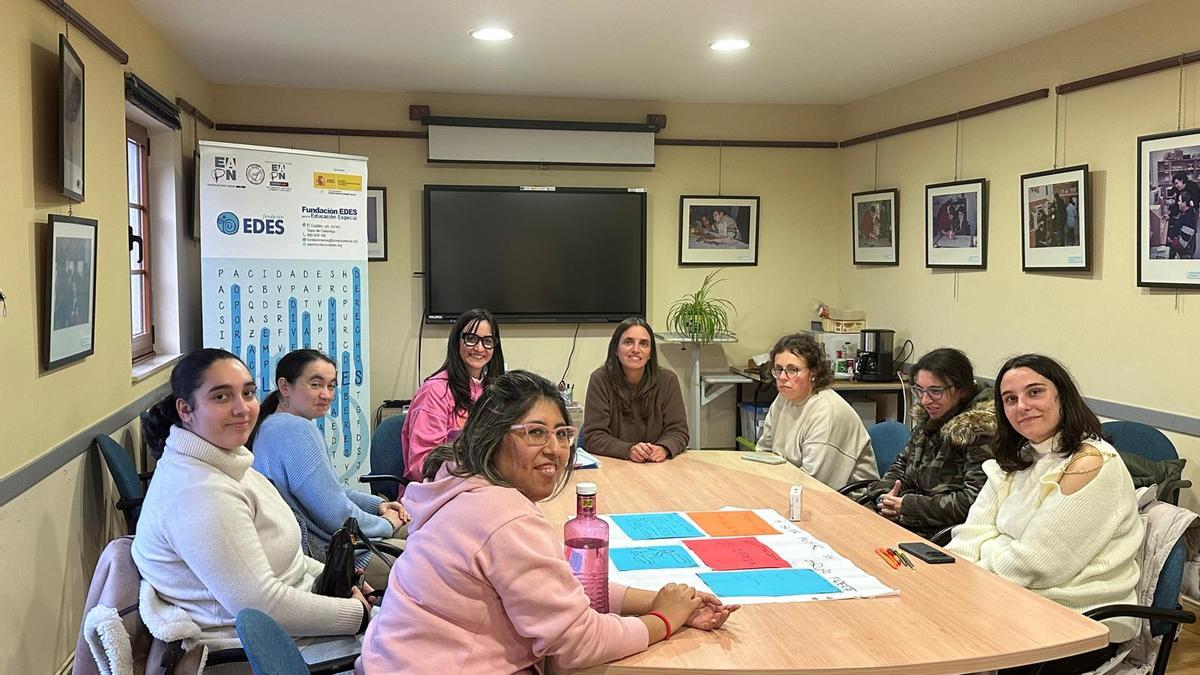 Participantes en el "Grupo de apoyo de mujeres", una de las actividades del proyecto