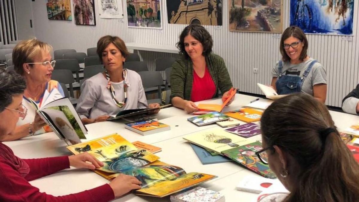 La biblioteca Carles Morató de Solsona posa  en marxa un club de lectura en italià | AJUNTAMENT DE SOLSONA