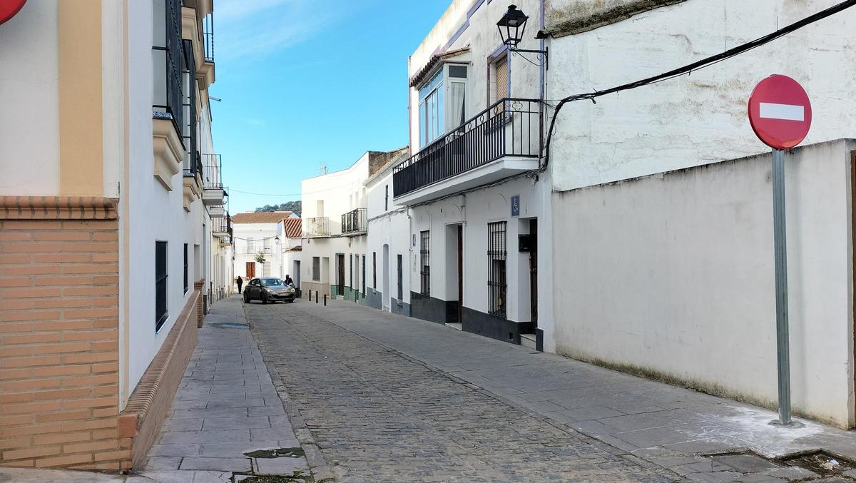 Calle Miguel Hernández, desde ahora, de una sola direccíon