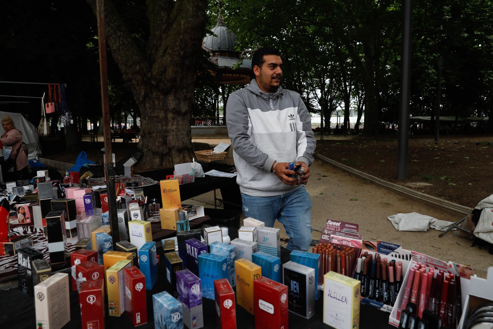 EN IMÁGENES: Los ambulantes tras la mudanza al Muelle