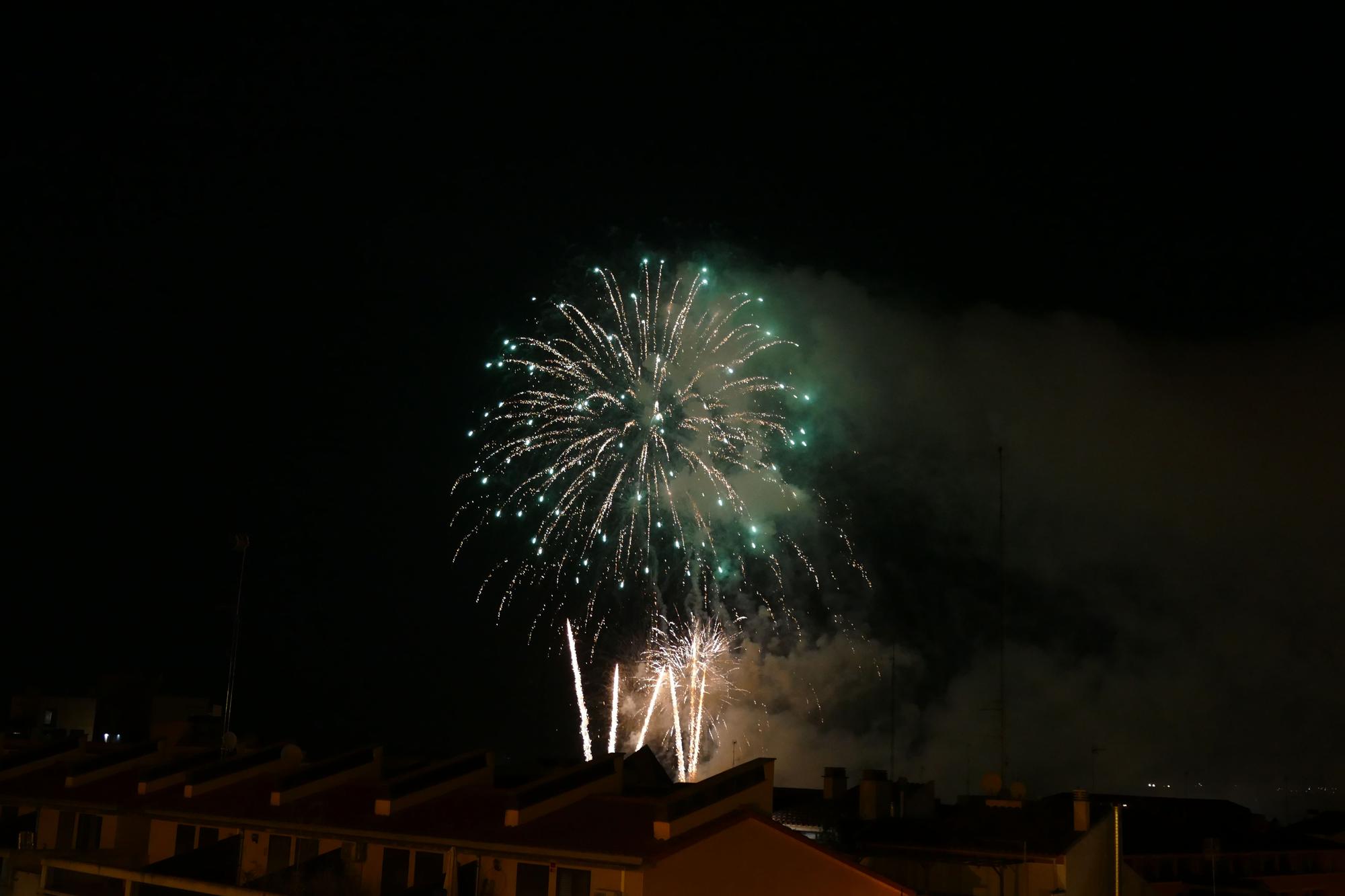 Figueres tanca les Fires i Festes de la Santa Creu amb un castell de focs