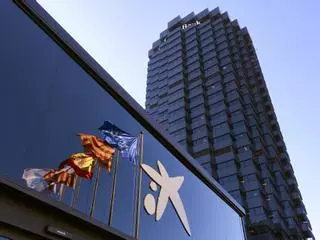 CaixaBank gana 2.457 millones hasta septiembre, un 17,7% más en base comparable