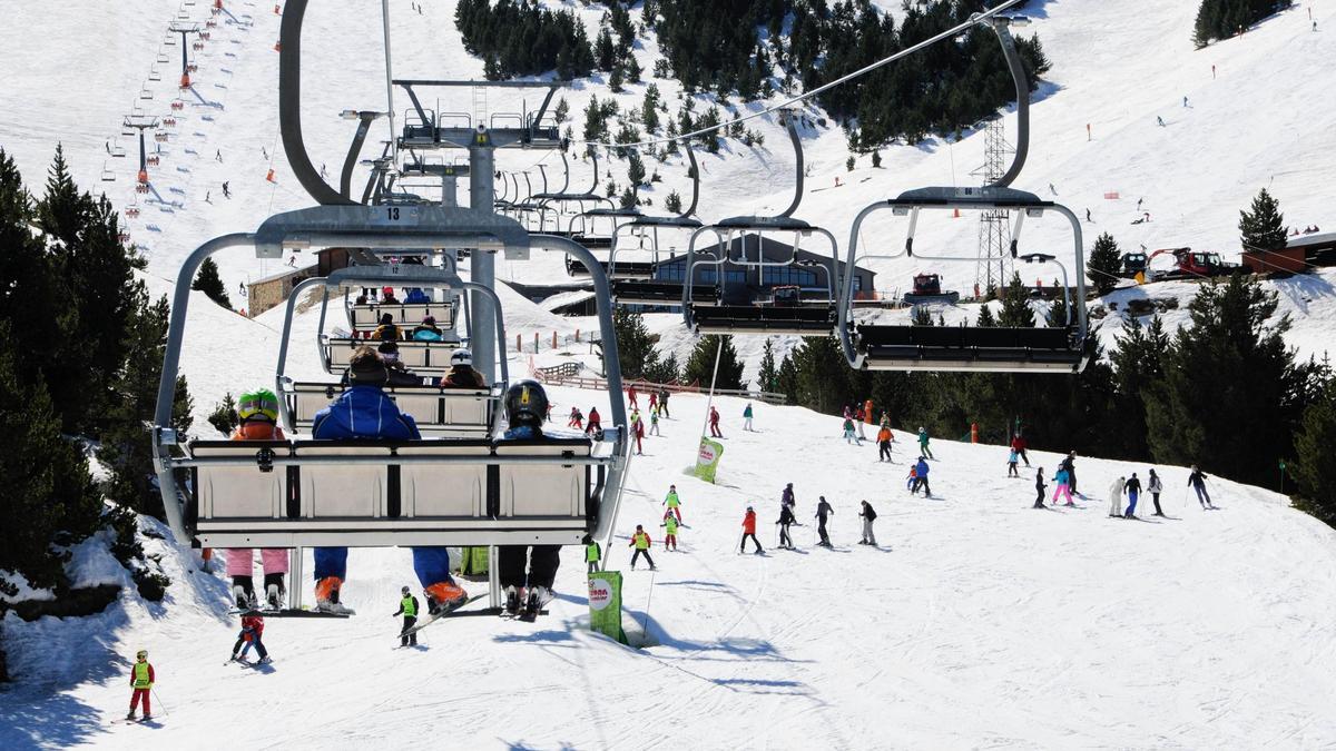 Aramón espera recibir más de un millón de visitantes en sus casi 300 kilómetros esquiables.