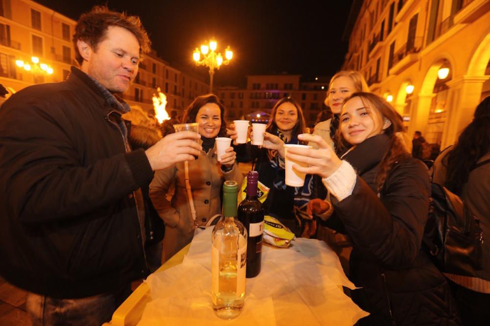 Sant Sebastià 2018: el Drac de na Coca enciende los 'foguerons'