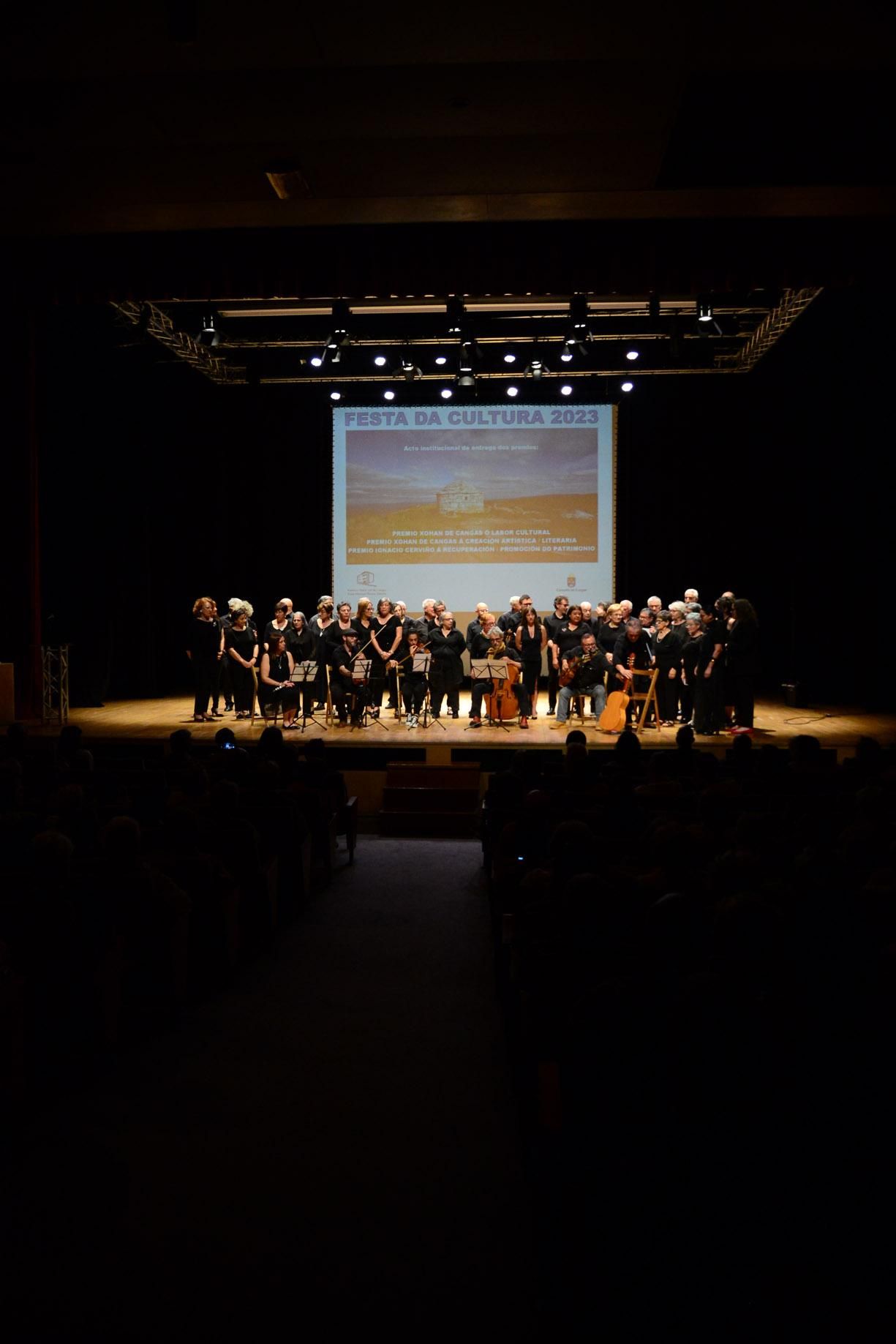 Cangas escribe otro capítulo de su cultura