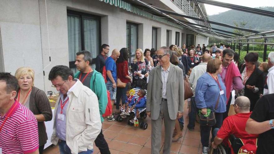 Un encuentro de familias acogedoras de Cruz Roja. // Iñaki Osorio