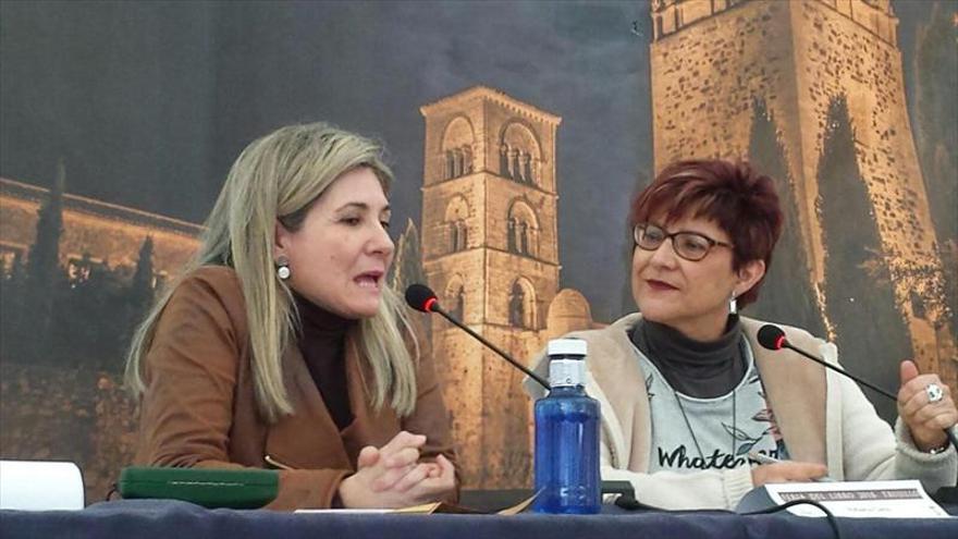 Rafaela Cano presenta ‘La senda del rey’ en la feria del libro