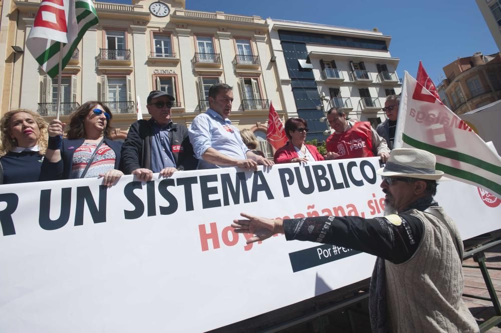 Los jubilados malagueños se concentran para defender las pensiones