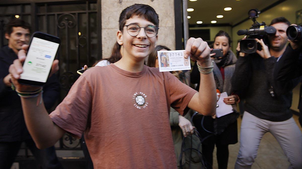 El primer premio del Niño, muy repartido en el barrio barcelonés de Gràcia