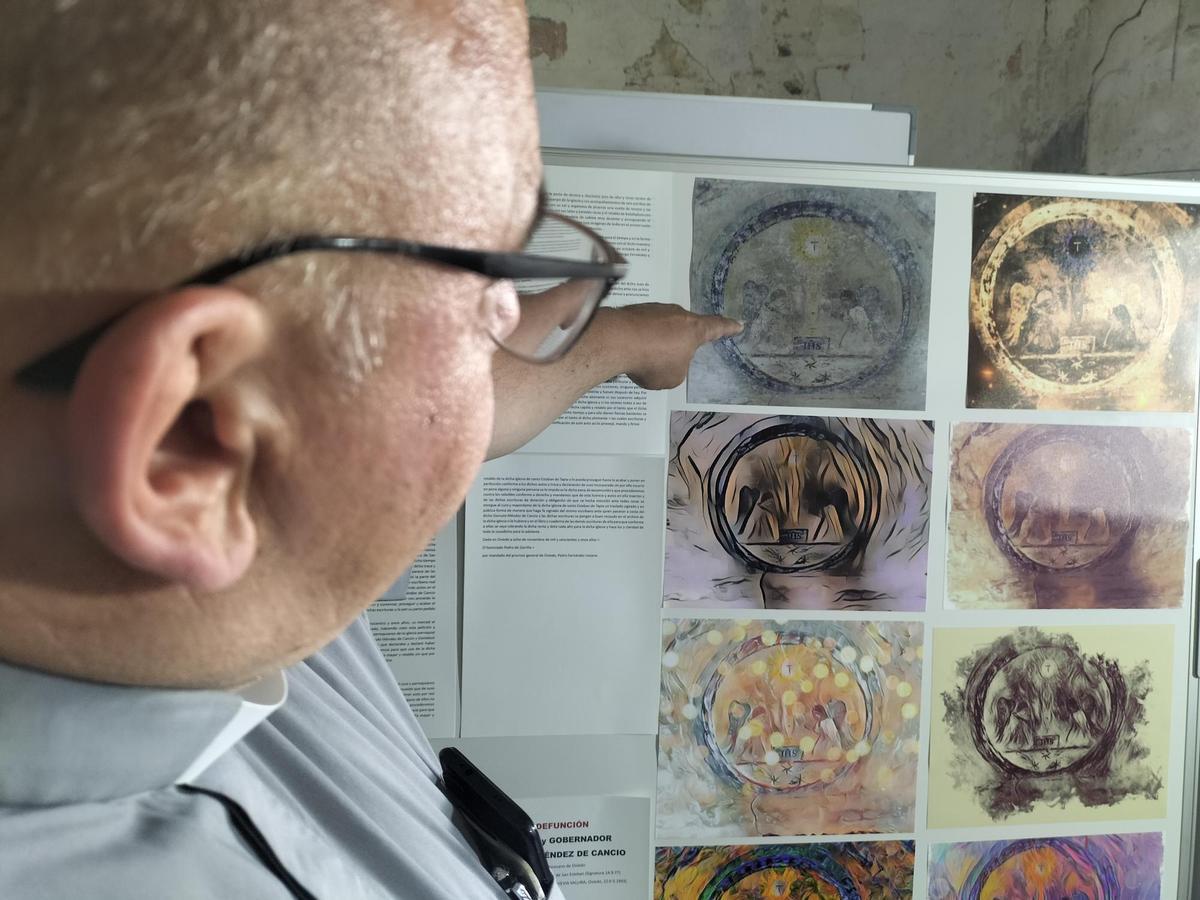 Tapia muestra una exposición histórica: los manucristos de la creación de la Cofradía del Carmen, hace 400 años