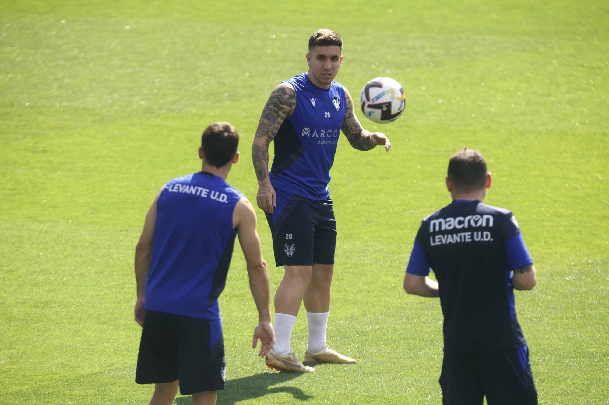 Entrenamiento previo por el ascenso del Levante UD