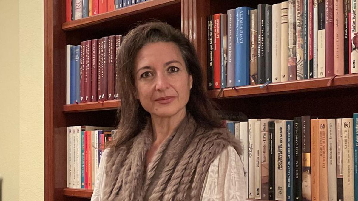 La musicóloga y experta en Defensa Rosa María Fernández.   | // LA OPINIÓN