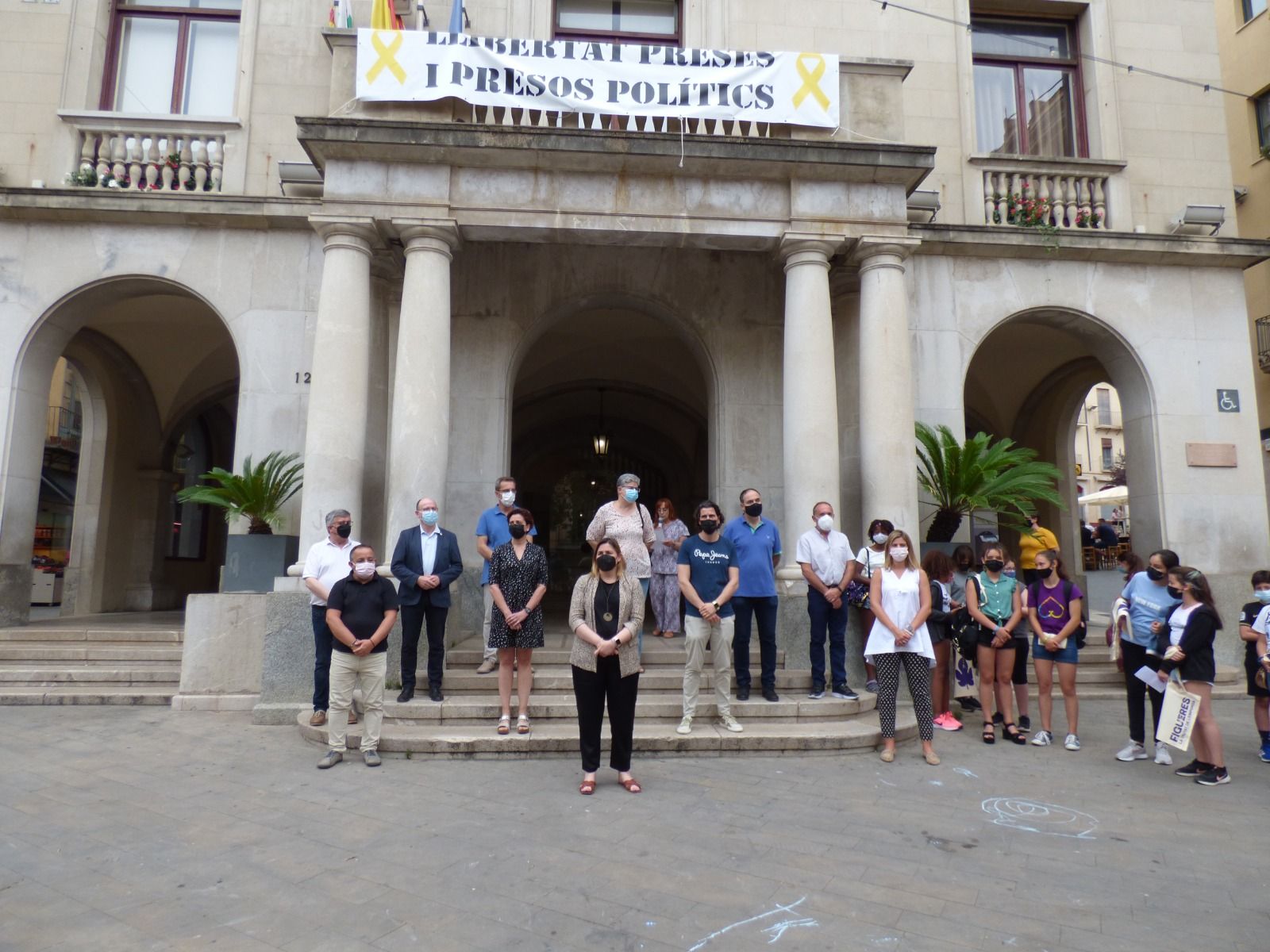 Minut de silencia a Figueres contra les violències masclistes