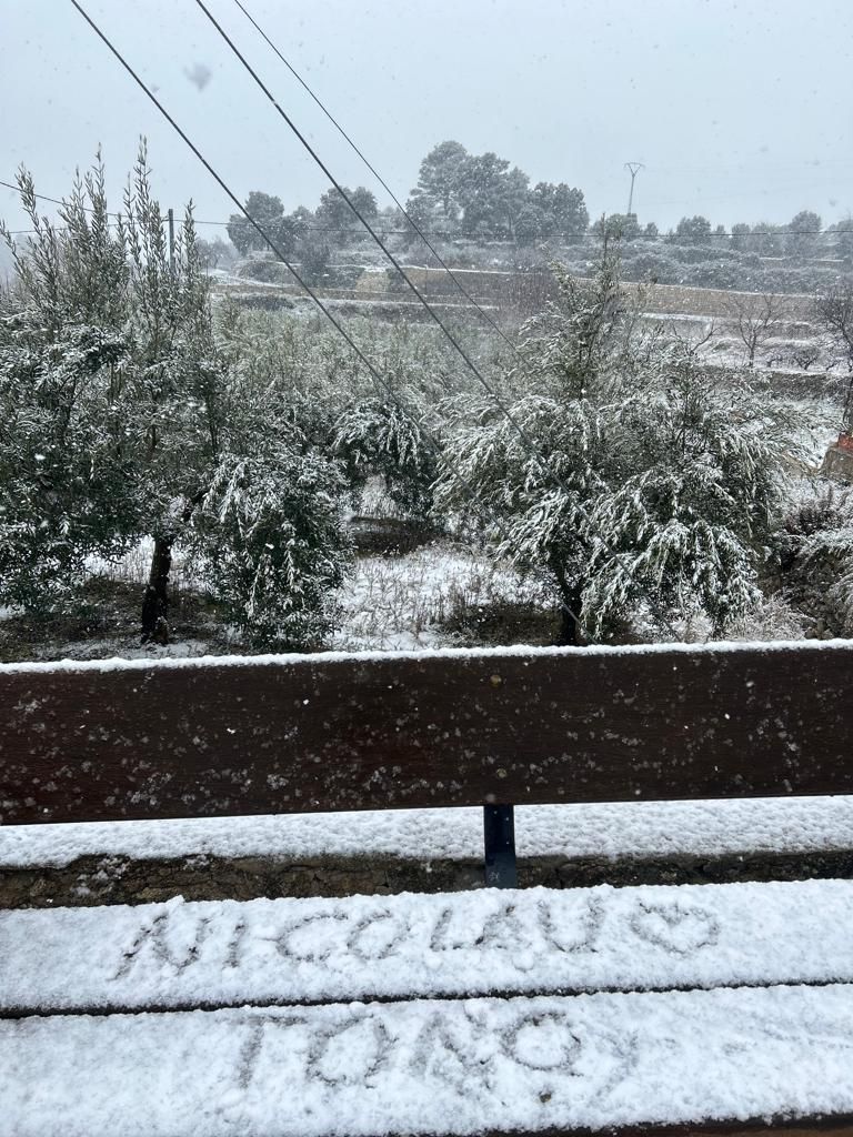 Nieva en Tollos, en la comarca alicantina del Comtat