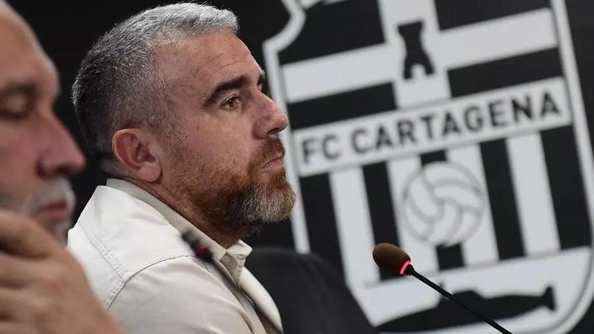 Javi Rey, técnico del FC Cartagena