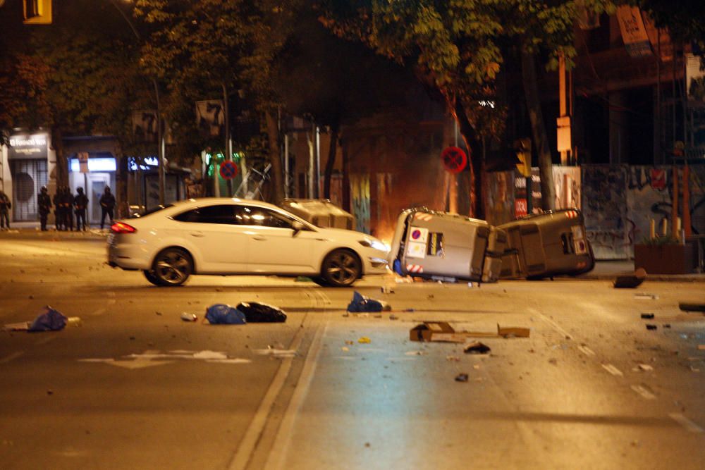 Contenidors cremats, càrregues policials i enfrontaments a Girona