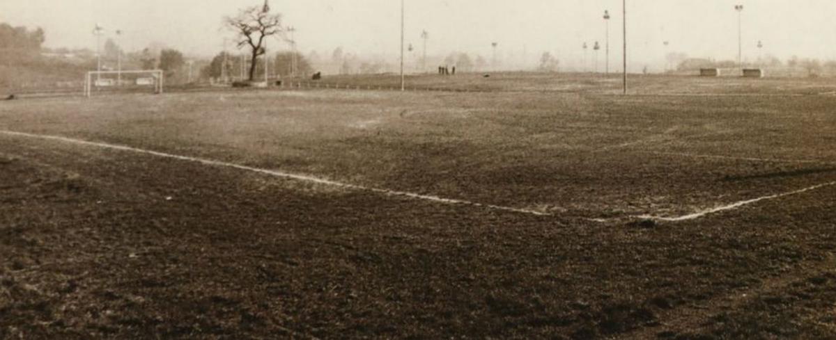Uno de los primeros campos de Mareo. |  LNE / LIBRO “100 AÑOS DEL REAL SPORTING DE GIJÓN”