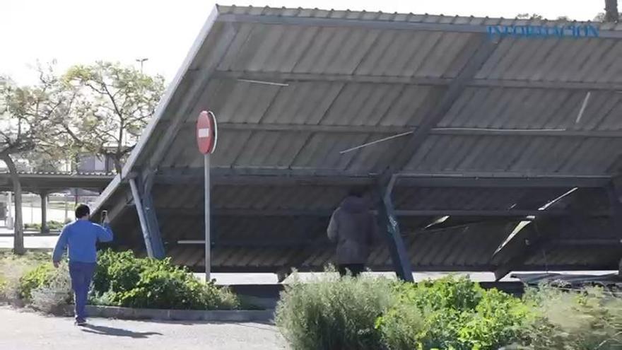 Decathlon cierra sus puertas en Alicante por la caída del techo del parking