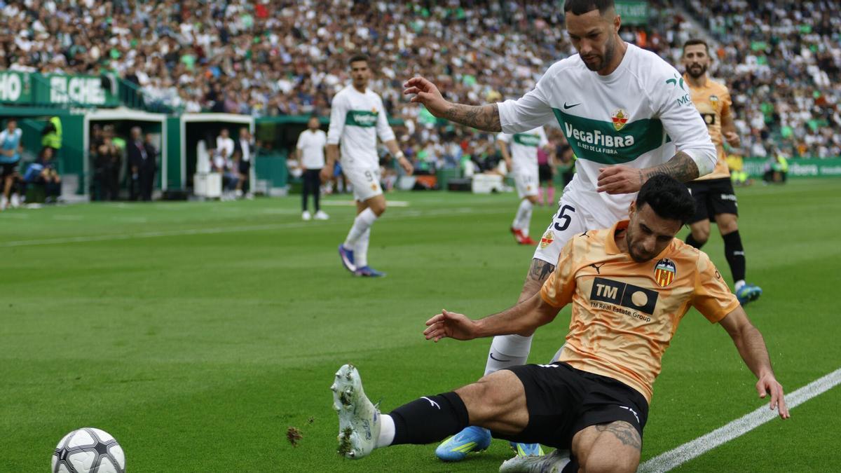La imagen de la vergüenza y que saca los colores al Valencia CF ante el Elche CF