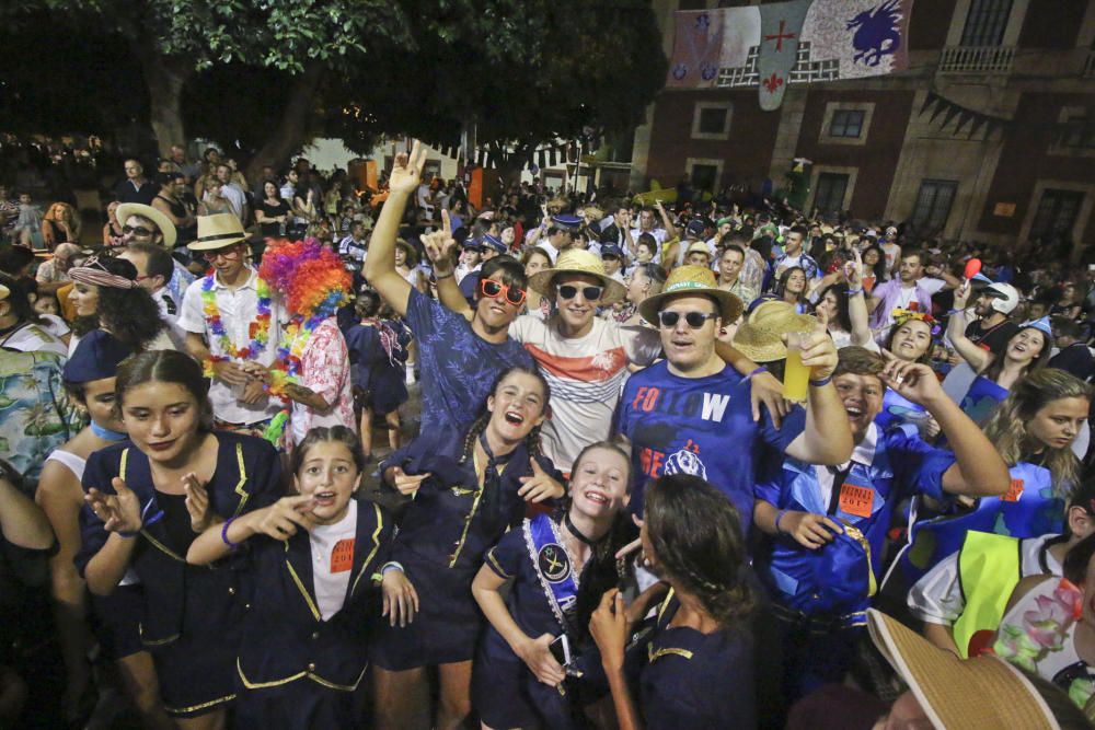 El desfile de disfraces más divertido de las fiestas de Orihuela