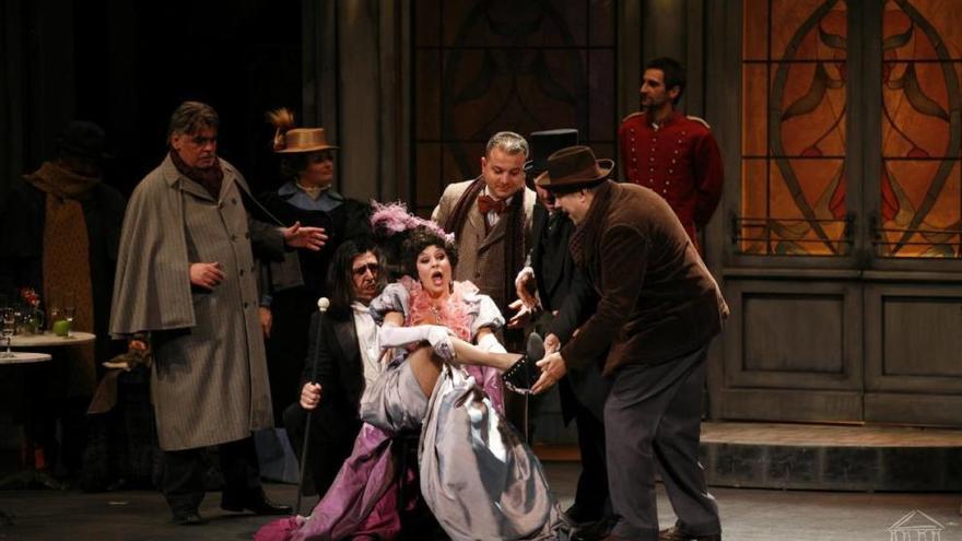 Una escena de La Bohème, de Ópera 2001.