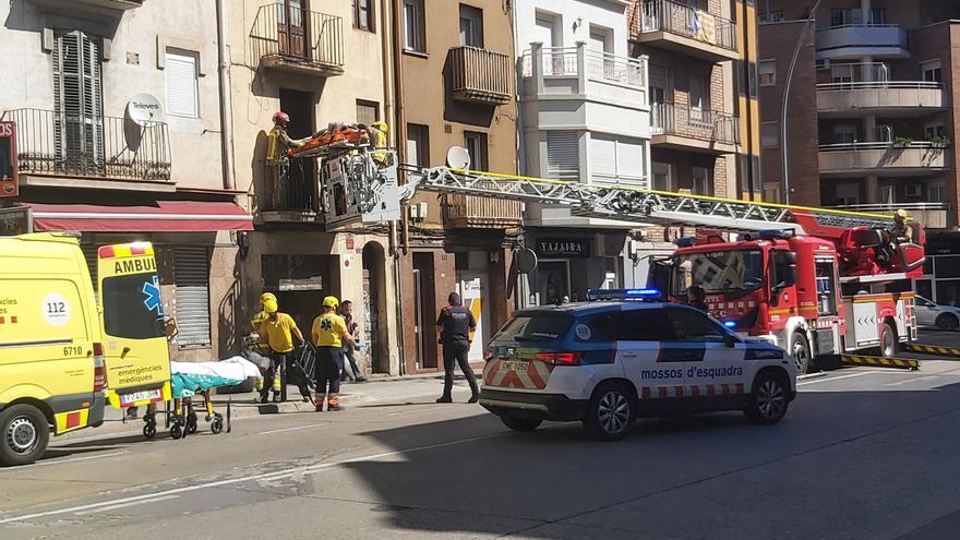 Un home resulta ferit greu en enfonsar-se el sostre d&#039;un pis a Manresa