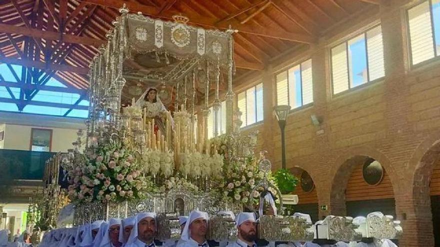 La Azucarera inaugura el viernes una exposición a beneficio de la imagen de la Virgen del Rocío que ardió en Vélez-Málaga