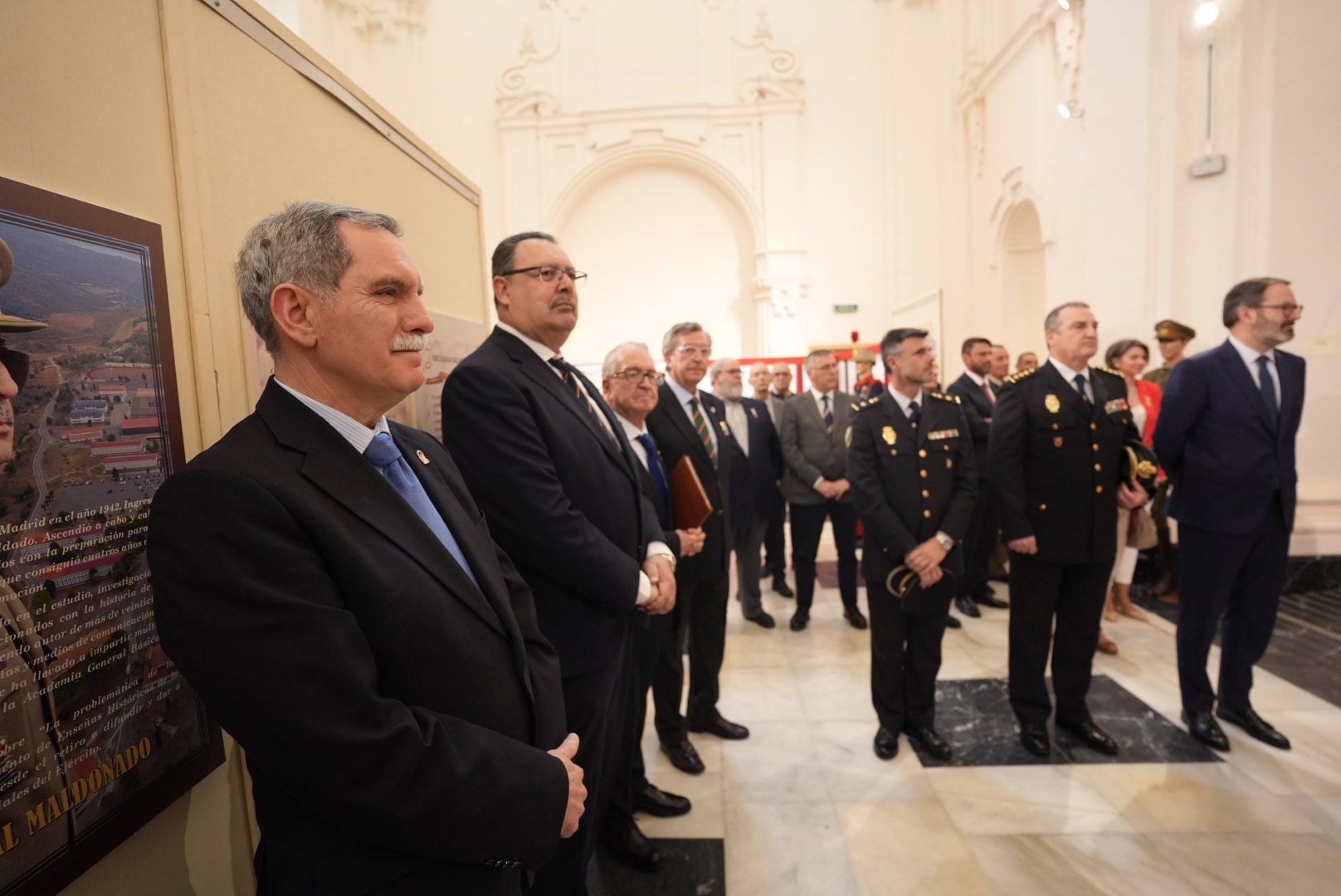 Exposición militar en San Felipe Neri