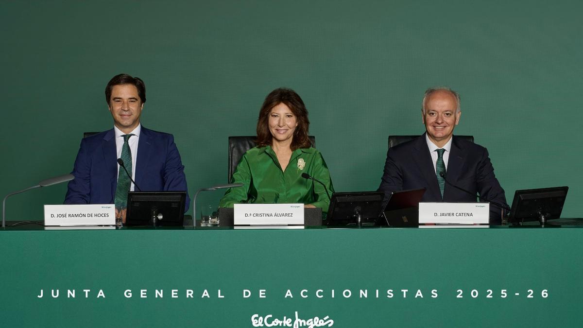 La presidenta de El Corte Inglés, Cristina Álvarez, en la junta de accionistas de la compañía