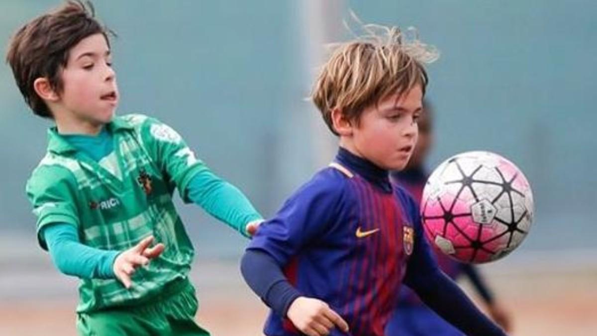 Pedro Demidi en su etapa benjamín jugando con el Barça