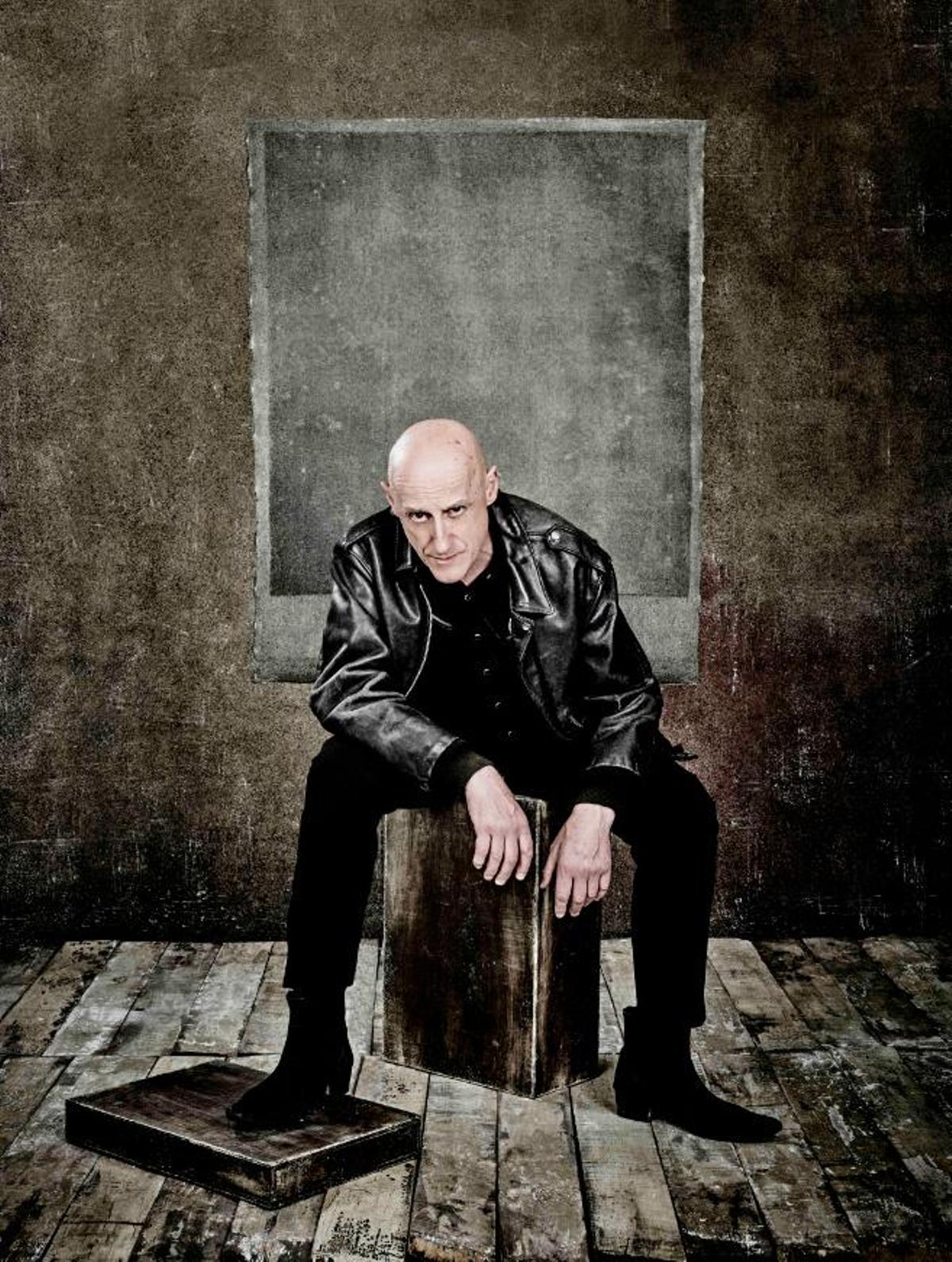 Jorge MArtínez, cantante de Ilegales, en una imagen promocional.