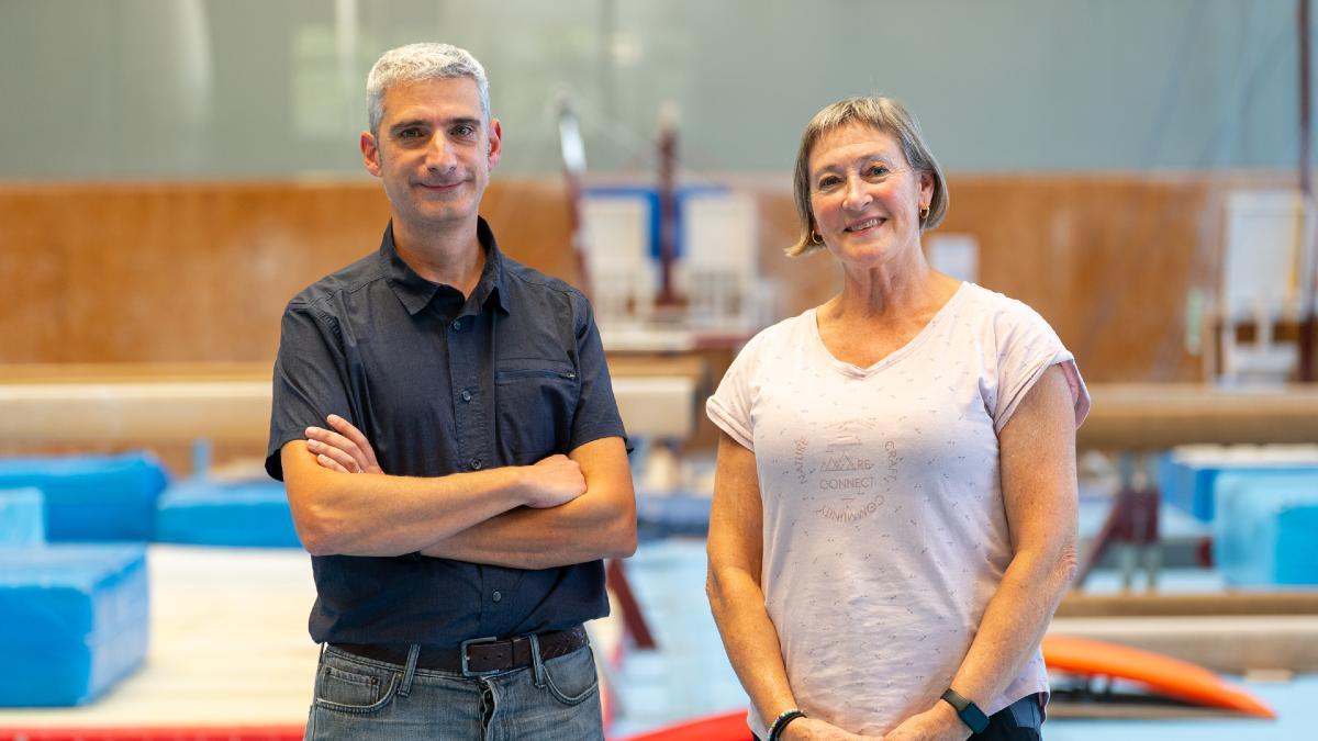 Joan Collado,  jefe de sección de Redes y Ciudad Inteligente del Ayuntamiento de Manresa, y Soledad Pérez, técnica deportiva municipal.