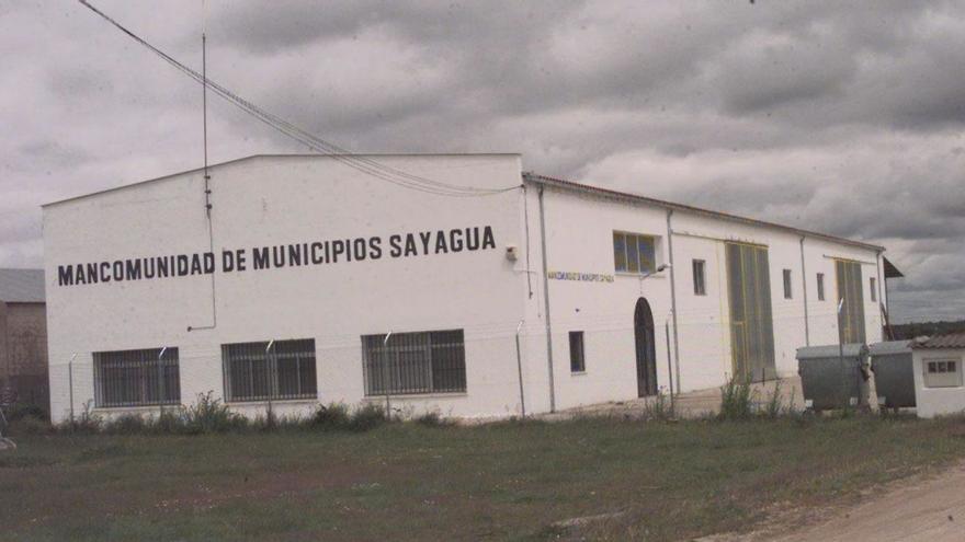 Sede de la Mancomunidad de Sayagua que gestiona la recogida de basuras en esta zona de la provincia.