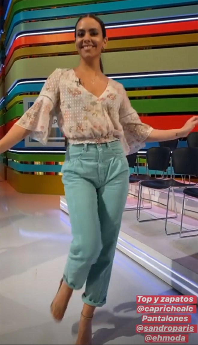 Cristina Pedroche con pantalones color aguamarina