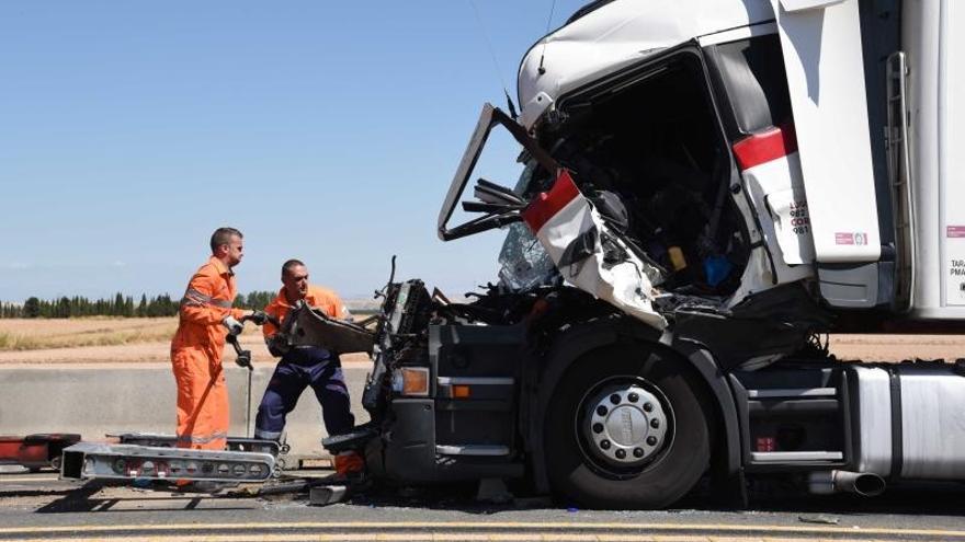 La N-232 sin desdoblar se cobra la vida de 2 personas